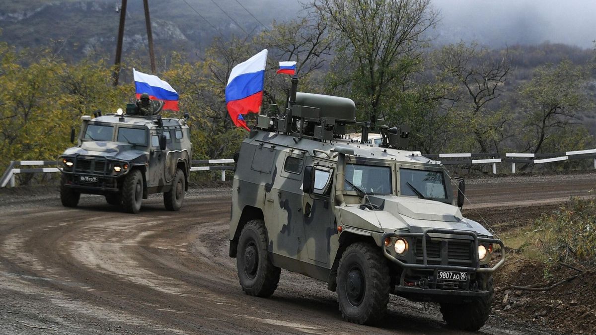 Ruské jednotky opouštějí Náhorní Karabach
